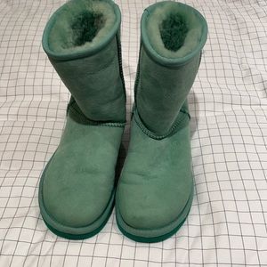 Mint green size 6 pre-owned UGG boots